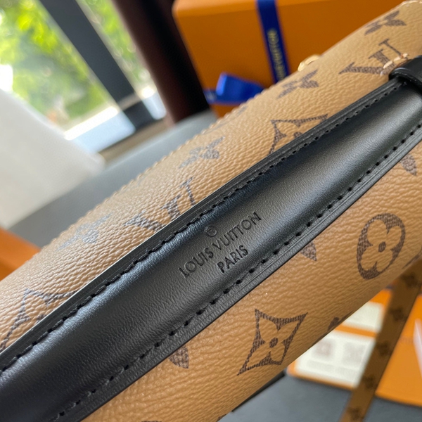 ルイヴィトンバッグ角部分ディテール